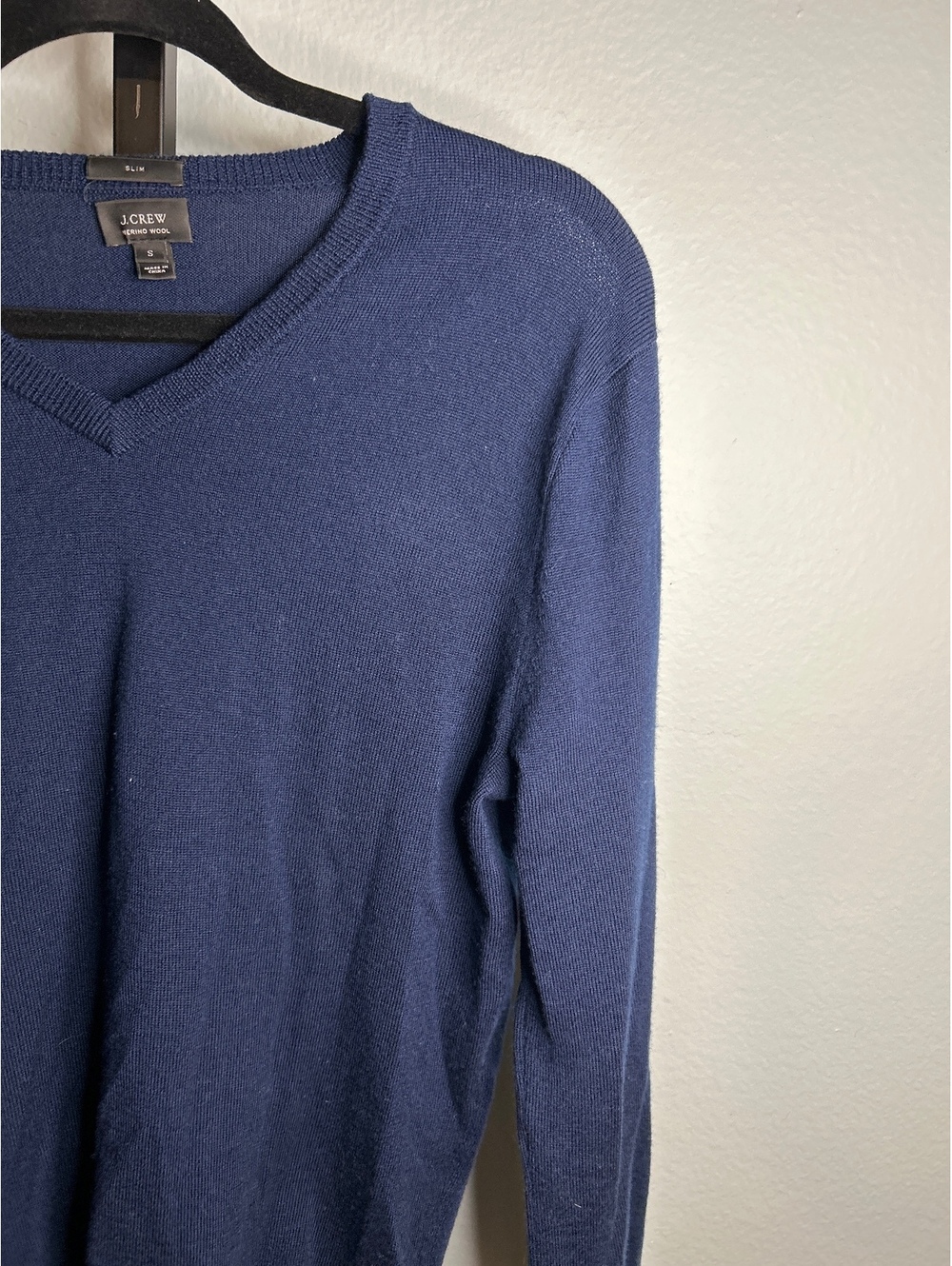 J.Crew Slim Fit Merino Wool V-Neck Sweater in Navy Blue, Size S